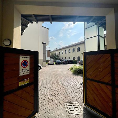 Luxury Four-Room Apartment In Monza Centro - 2 Min Walk To Train Station Exterior photo